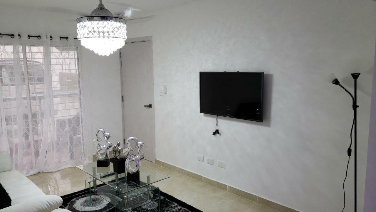 Premium Apartment ซานติอาโก เด ลอสกาบาเญโรส ภายนอก รูปภาพ